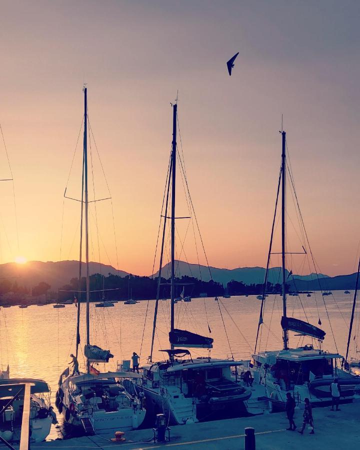 The Manessi City Boutique Hotel Poros Town 外观 照片