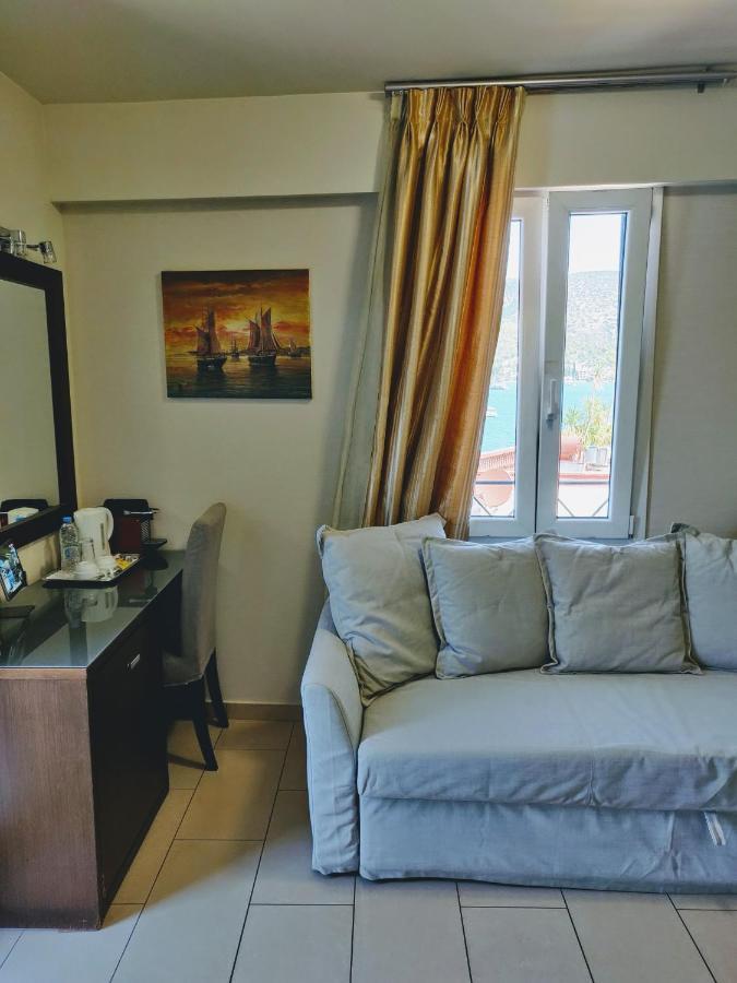 The Manessi City Boutique Hotel Poros Town 外观 照片