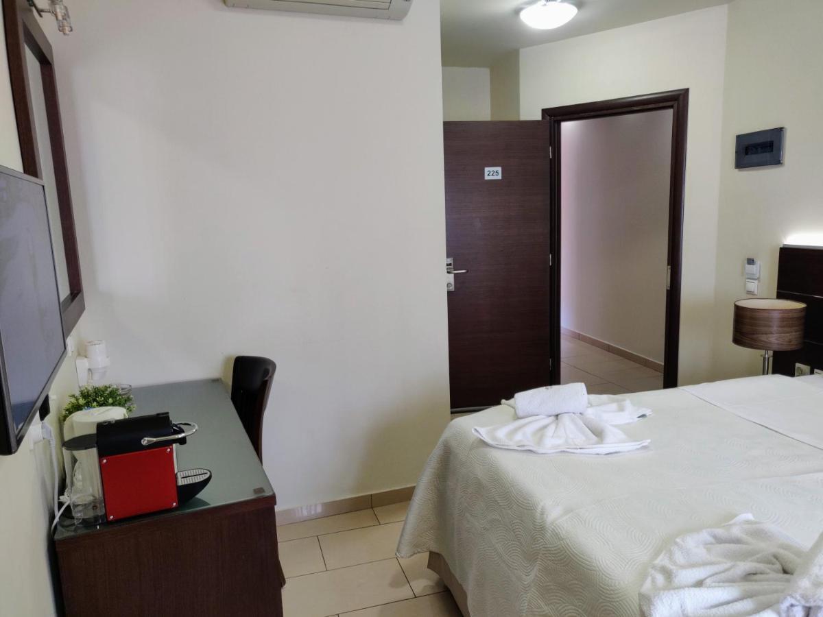 The Manessi City Boutique Hotel Poros Town 外观 照片