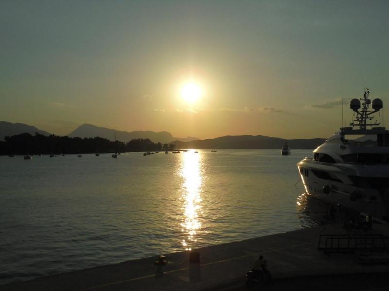 The Manessi City Boutique Hotel Poros Town 外观 照片