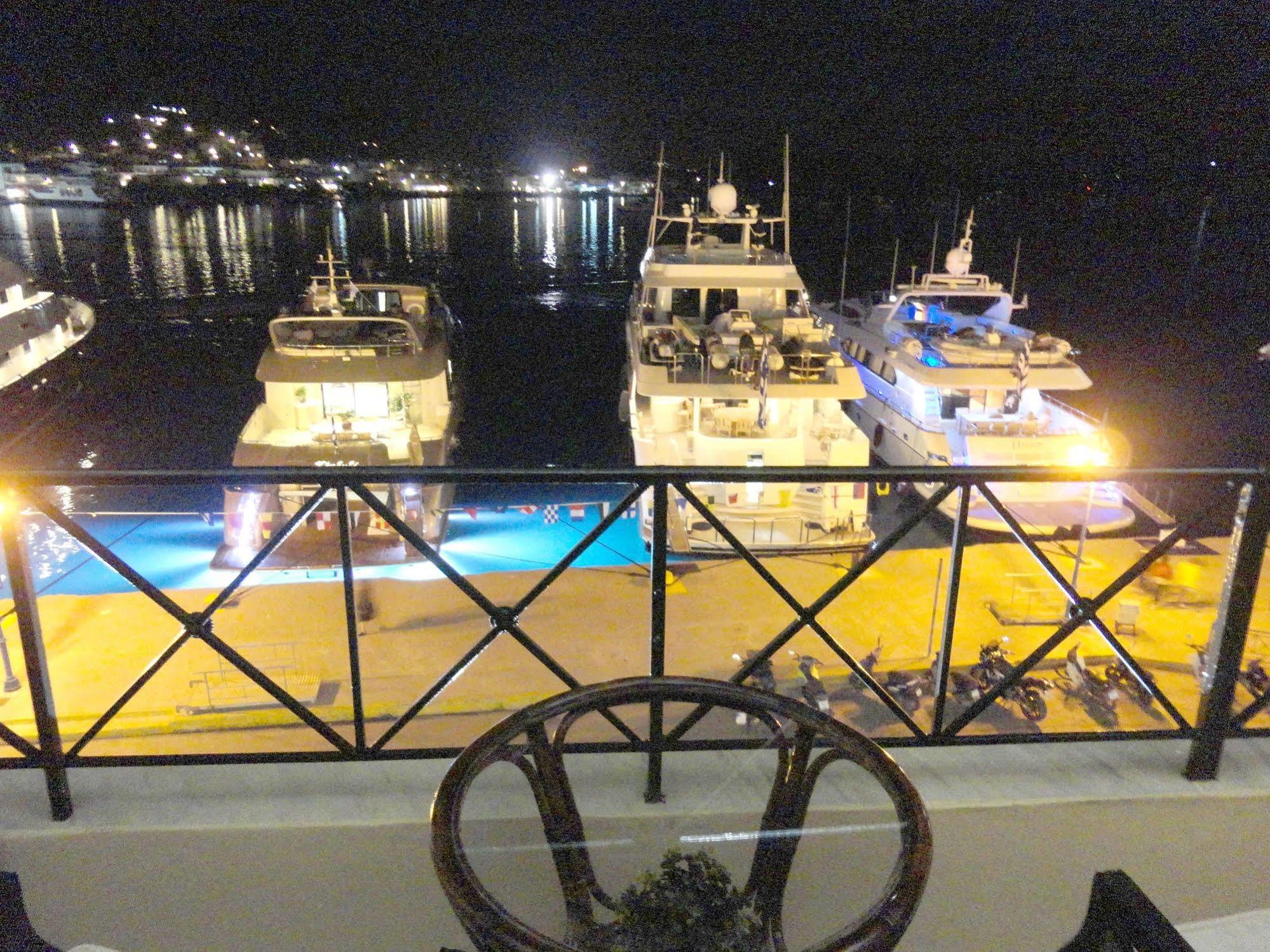 The Manessi City Boutique Hotel Poros Town 外观 照片