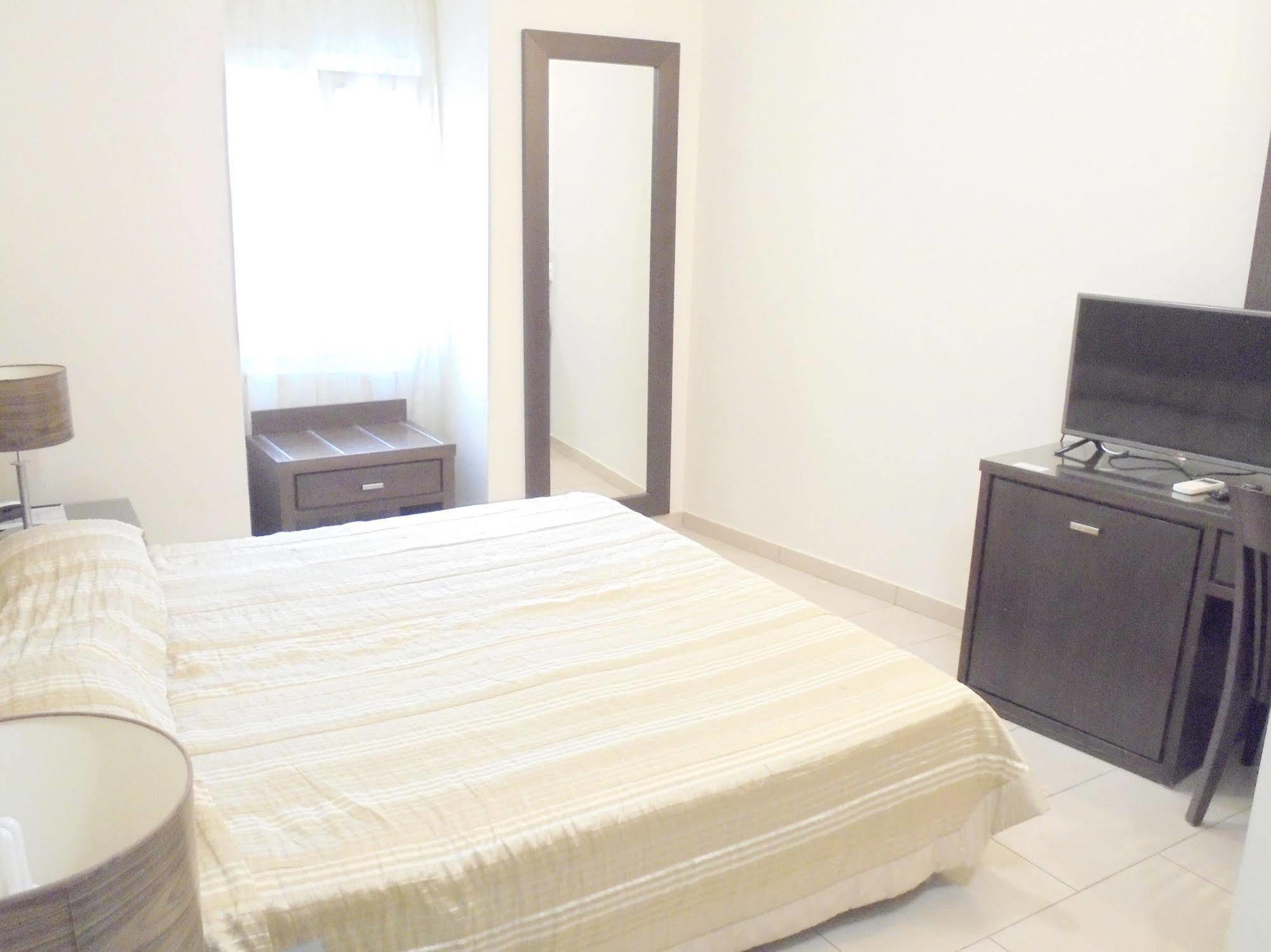 The Manessi City Boutique Hotel Poros Town 外观 照片
